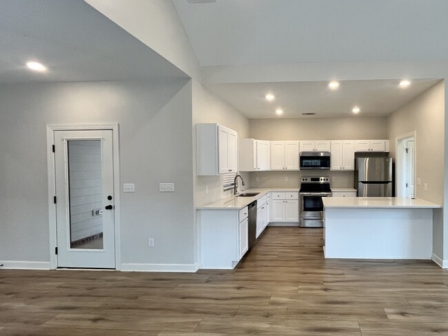 Building Photo - 239 Cedar St