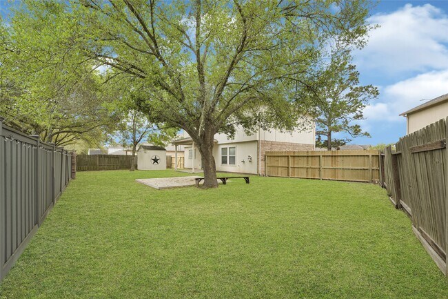 Foto del edificio - 3401 Pheasant Ln