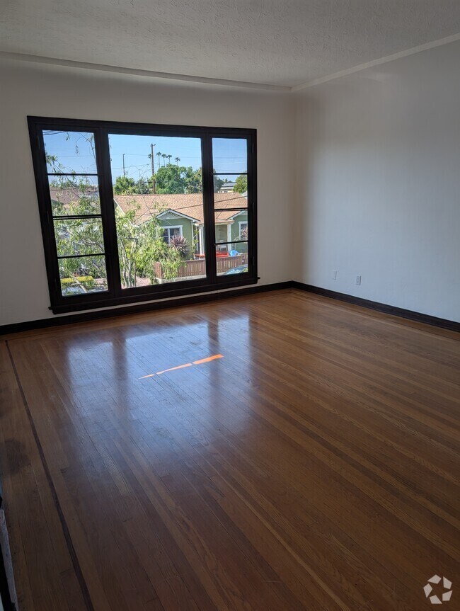 Building Photo - 436 Orizaba Ave