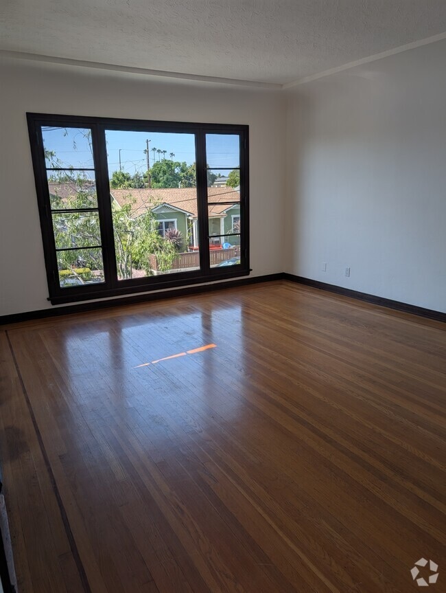 Building Photo - 436 Orizaba Ave
