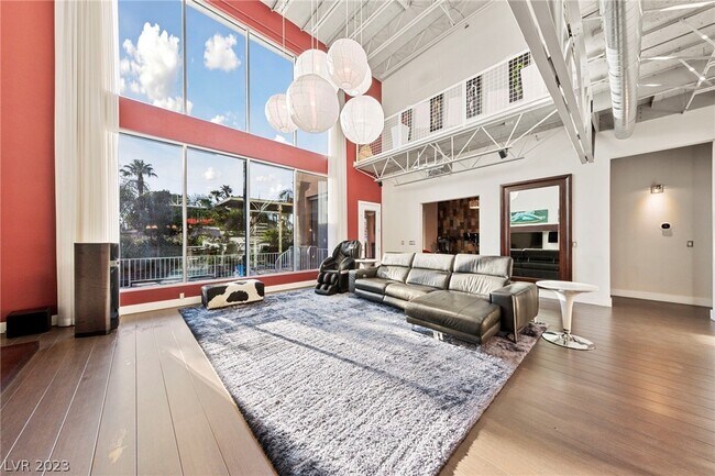 Foto del edificio - 5691 Deer Creek Falls Ct