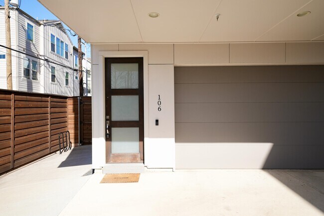 Foto del edificio - 2203 Moser Ave