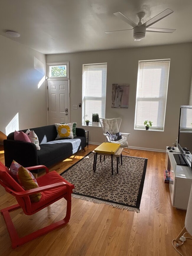 Foto del edificio - 2122 W Huron St