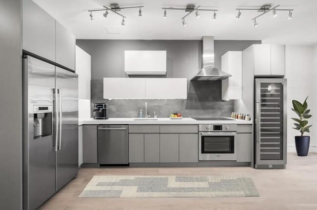 Foto del edificio - 547 W 47th St