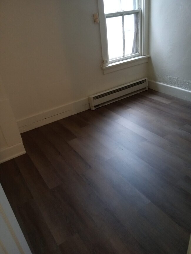 Building Photo - 519 Ridge Ave