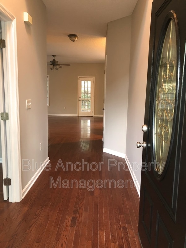 Foto del edificio - 1343 Chadwick Shores Dr