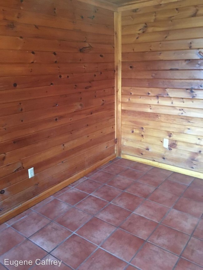 Foto del edificio - 1 br, 1 bath  - 70 Hamp Road 70 Hamp Rd
