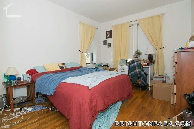 Building Photo - 33 Egremont Rd