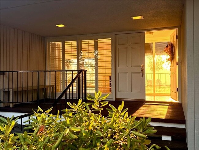 Building Photo - 490 Starlight Crest Dr