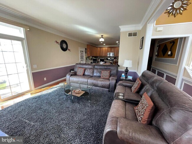 Building Photo - 1100 Harding Cir