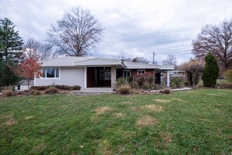 Building Photo - 3180 Pinecrest Ct