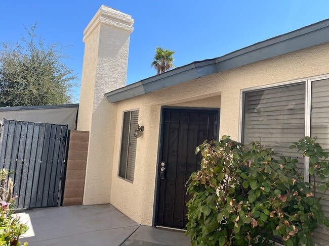 Building Photo - 11207 N 59th Dr