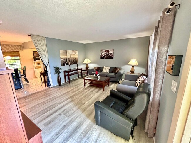 Foto del edificio - 2031 Dewey St