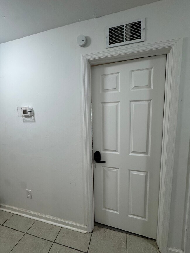 Foto del edificio - 1522 Pepper Dr