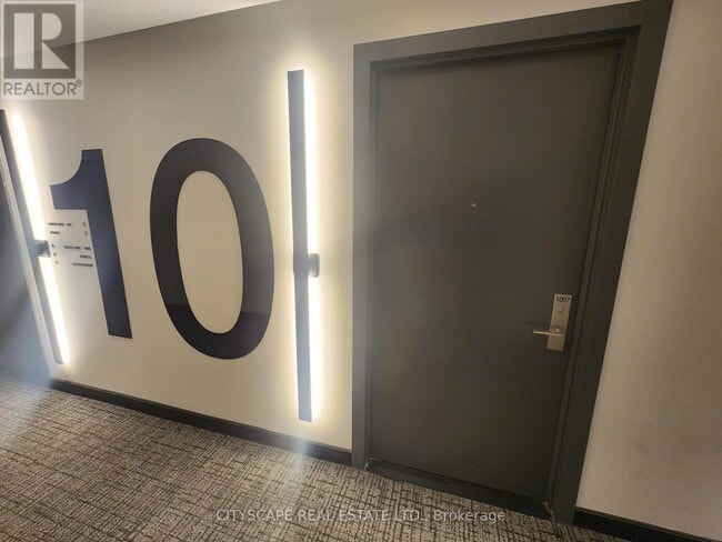 Building Photo - 86 Dundas St E