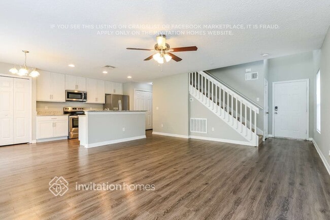 Foto del edificio - 15256 Black Lion Way