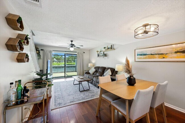 Foto del edificio - 6254 Riverwalk Ln