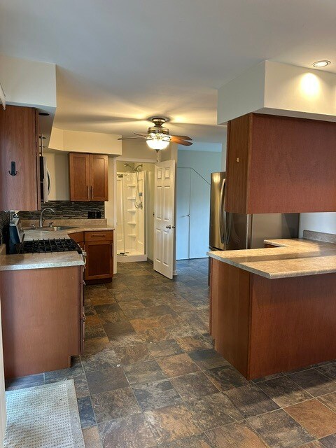 Cocina - 105 Garfield Ave