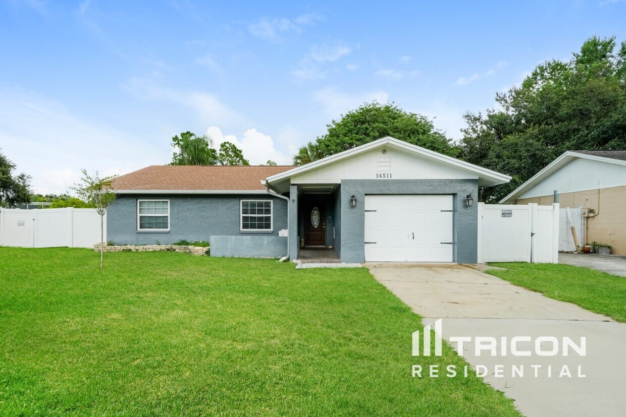 Foto principal - 14511 Farm Hills Pl