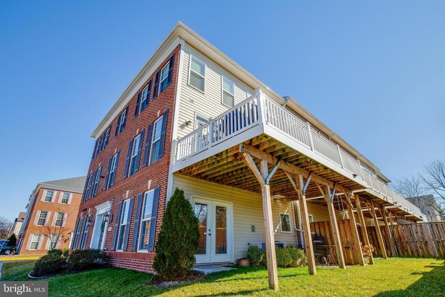 Foto del edificio - 6301 Ralston Way