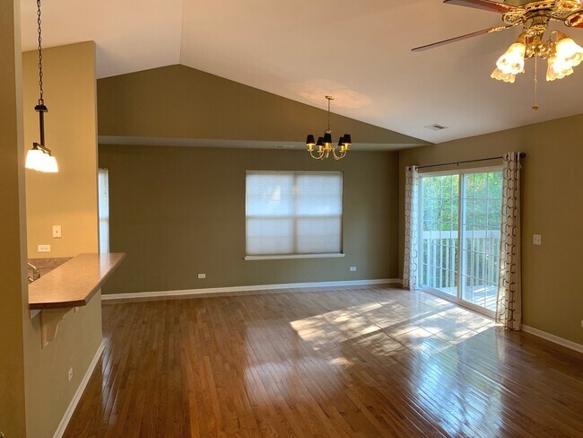 Building Photo - 2806 Cobblestone Dr