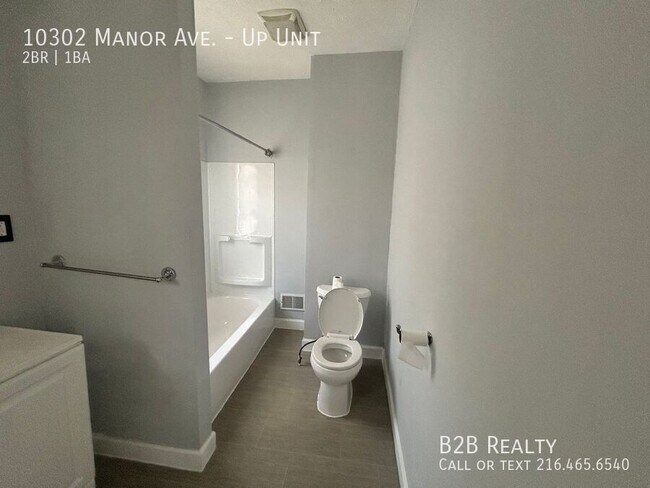 Building Photo - 10302 Manor Ave