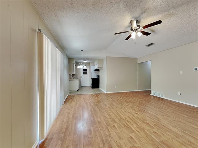 Building Photo - 902 Cannon Dr