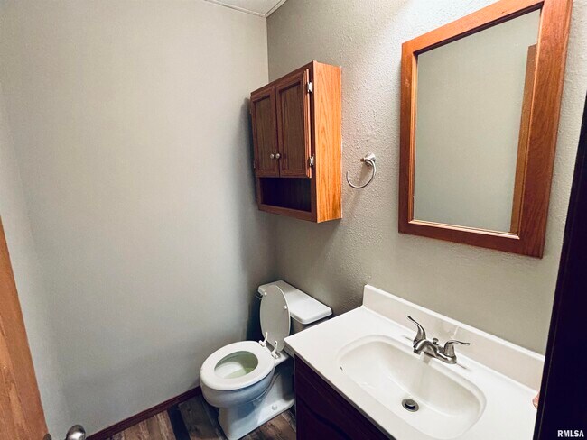 Foto del edificio - 2612 Gaylord Ave