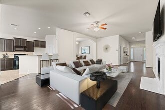 Building Photo - 118 Red Deer Pl
