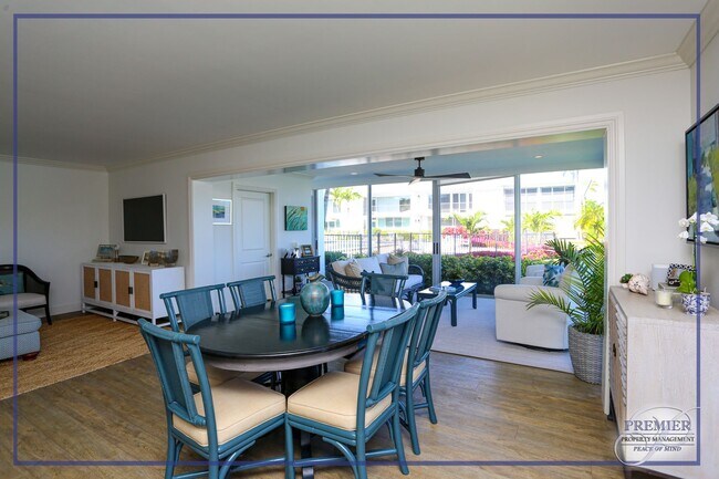Building Photo - *** MOORINGS BAY 2/2 SHORT WALK TO BEACH A...