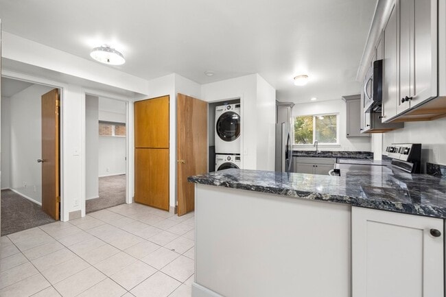 Photo - 627 S 500 E (Salt Lake City, UT) Apartment