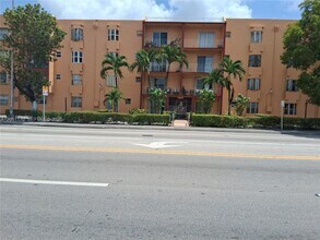 Building Photo - 6200 W Flagler St