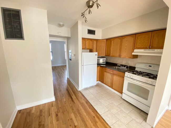 Building Photo - 276 1st St