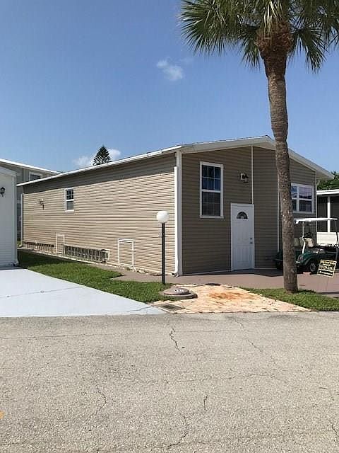Primary Photo - 437 Nettles Blvd