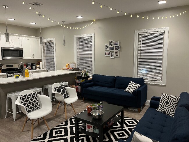 Foto del edificio - 14 Trenton St