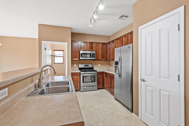 Building Photo - Tucson, AZ - Single-Family - $1,695.00 Ava...