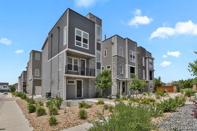 Building Photo - 20999 E Quincy Dr