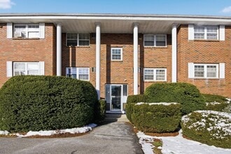 Building Photo - 39 Pleasant St