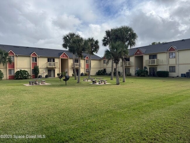 Building Photo - 2130 Forest Knoll Dr NE