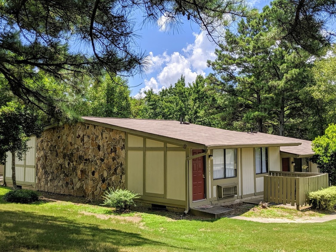 Primary Photo - Poplar Springs Apartments