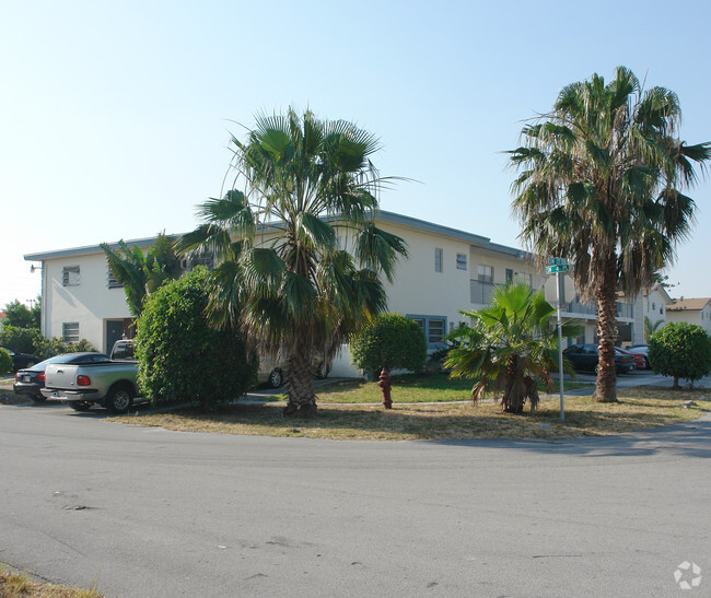 Building Photo - Mack Apartments