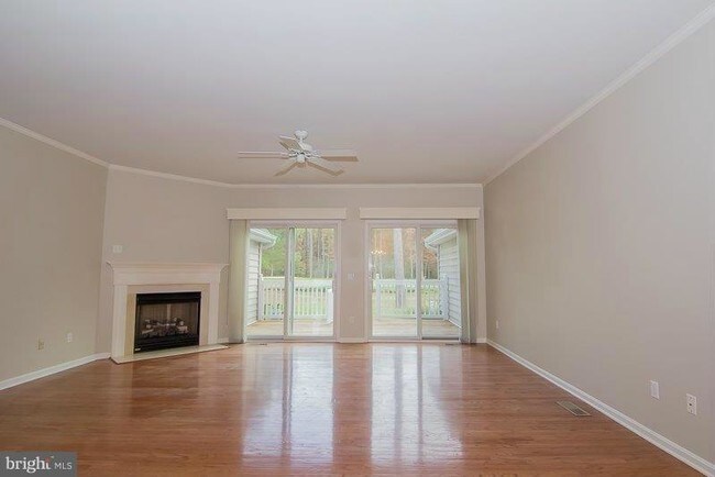 Building Photo - 7438 Tour Dr