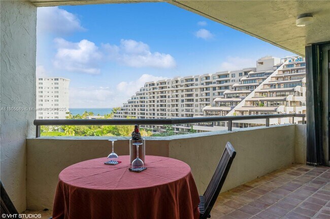 Foto del edificio - 170 Ocean Ln Dr
