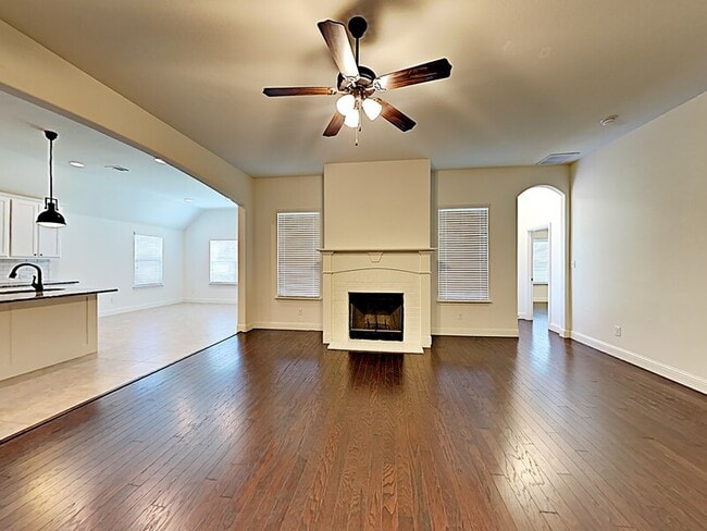 Building Photo - 317 Bluffside Trl