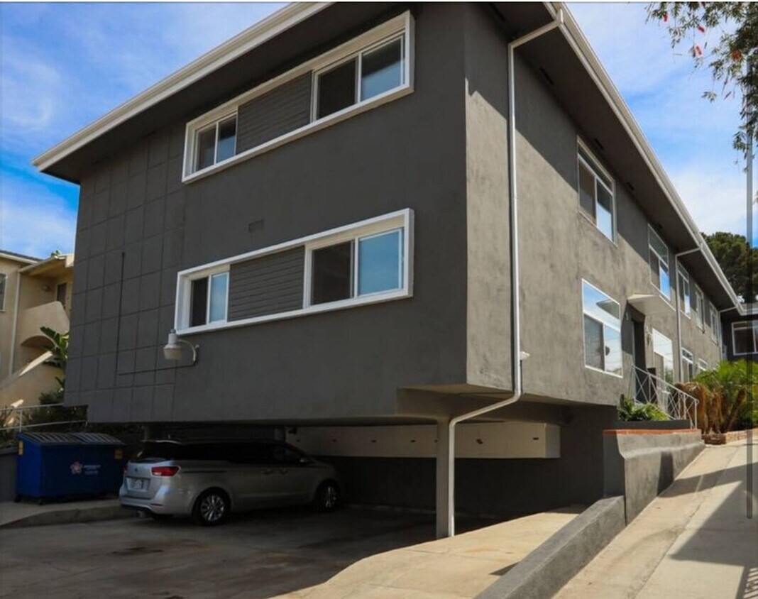 Primary Photo - Charming 1BR Duplex in Los Angeles | Mirac...