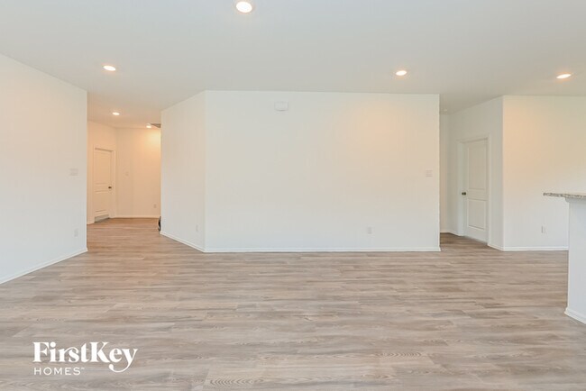 Building Photo - 5226 Eagleton Dr