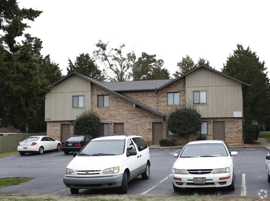 Building Photo - 101 Dayton Dr
