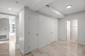 Building Photo - 7141 E Rancho Vista Dr