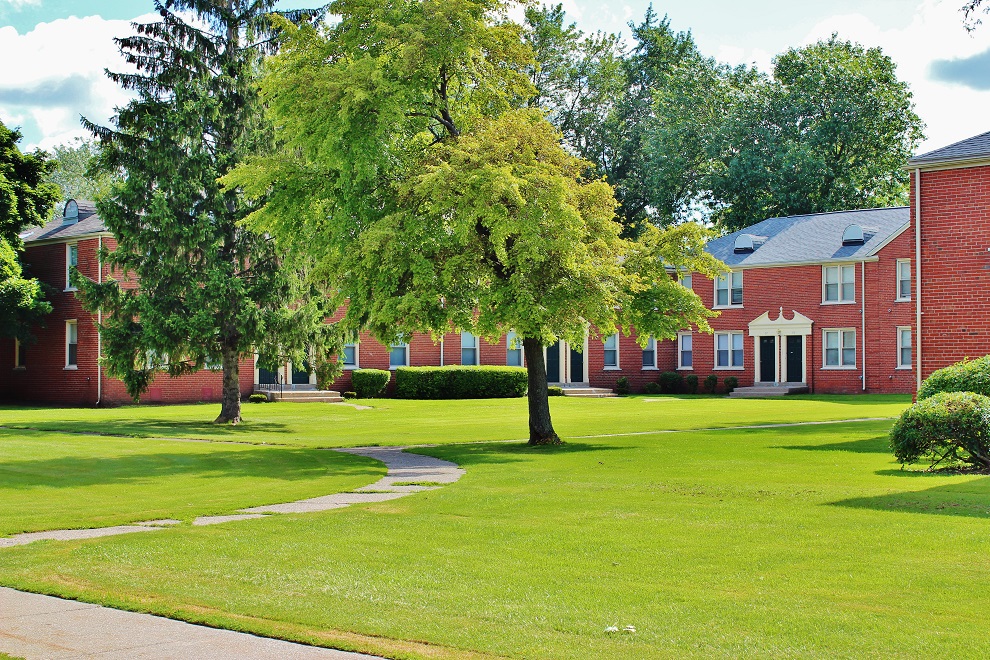 Primary Photo - Kensington Village Apartments