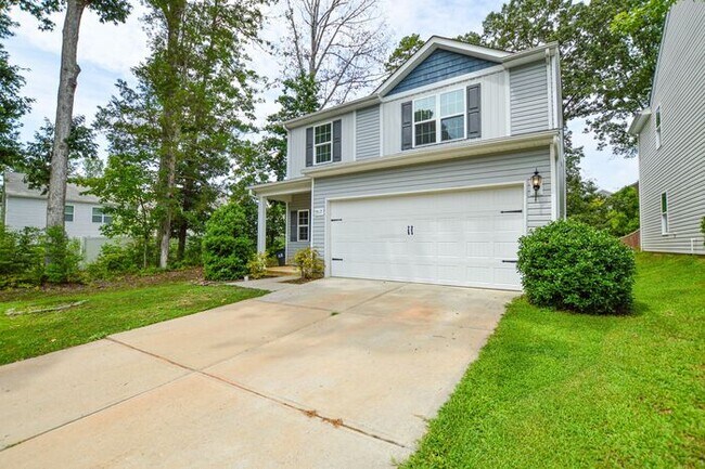Foto del edificio - 3-bedroom home near the Airport.